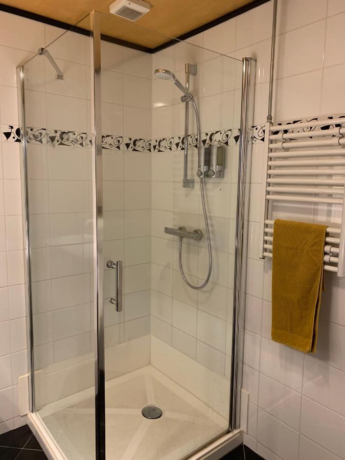By Goselink Bed & Breakfast Alkmaar Bagian luar foto